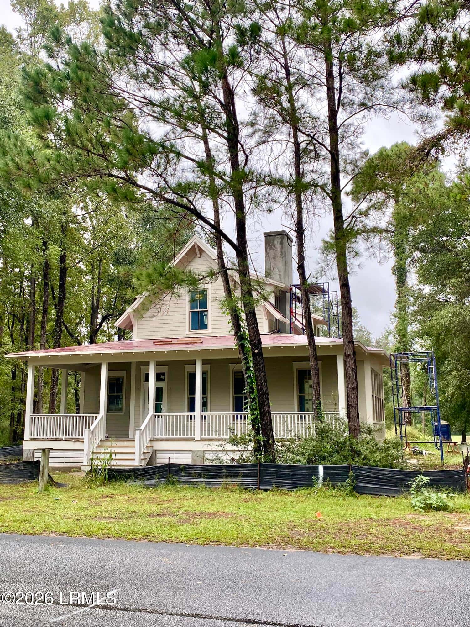 695 Distant Island Drive, Beaufort, SC 29907 — photo 3 of 43
