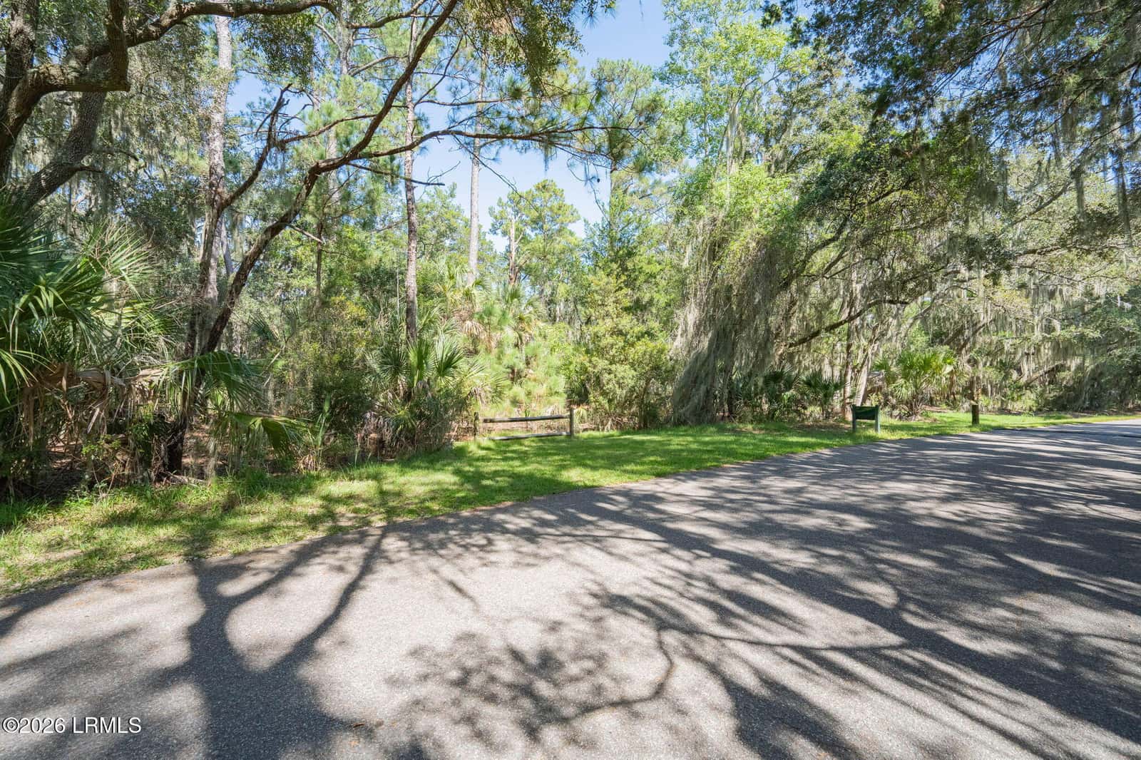 72 Bay Drive, Beaufort, SC 29907 — photo 4 of 25