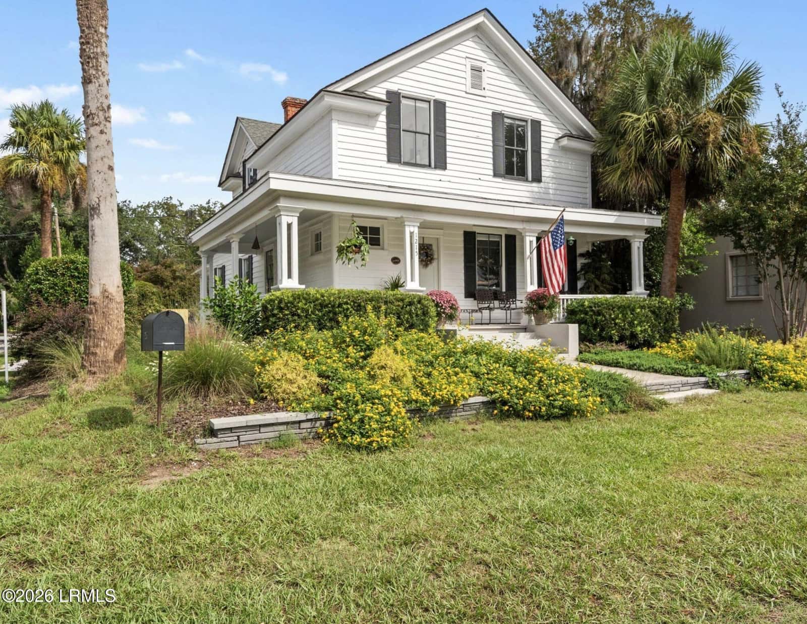 1215 Prince Street, Beaufort, SC 29902 — photo 2 of 50
