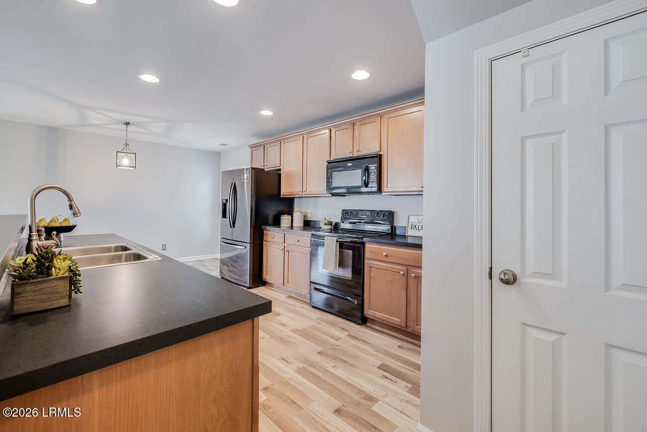 2 Fairgreen Street, Savannah, GA 31407 — photo 28 of 65