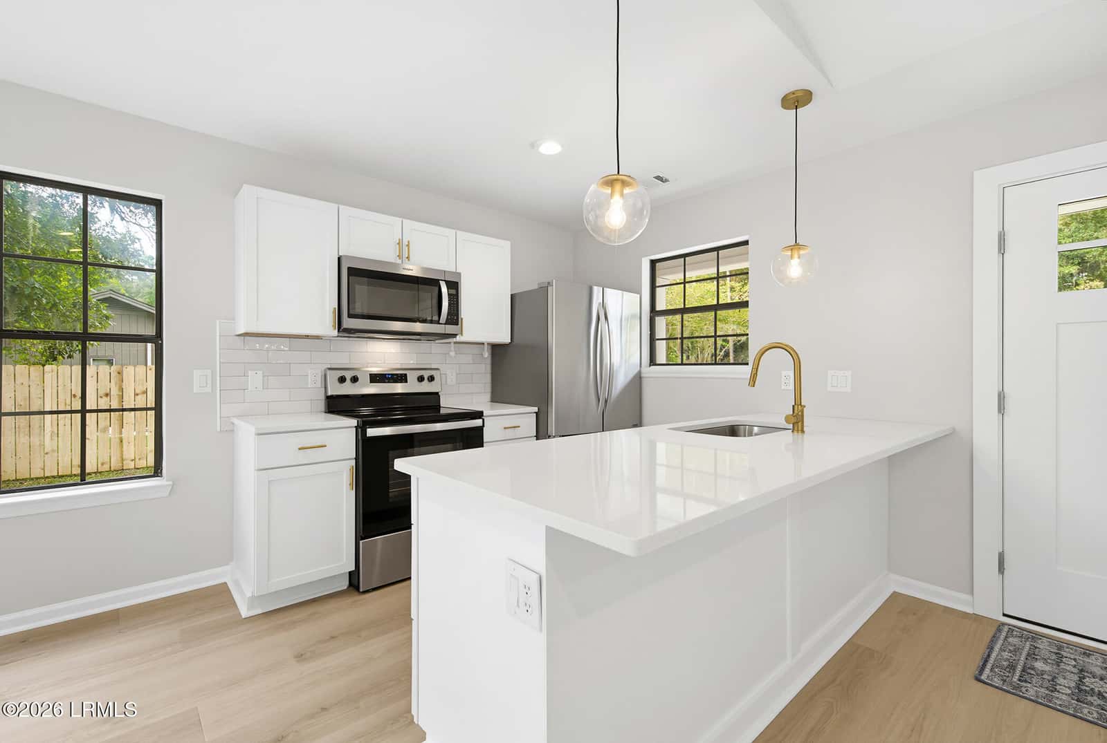 206 Middle Road, Beaufort, SC 29907 — photo 12 of 34