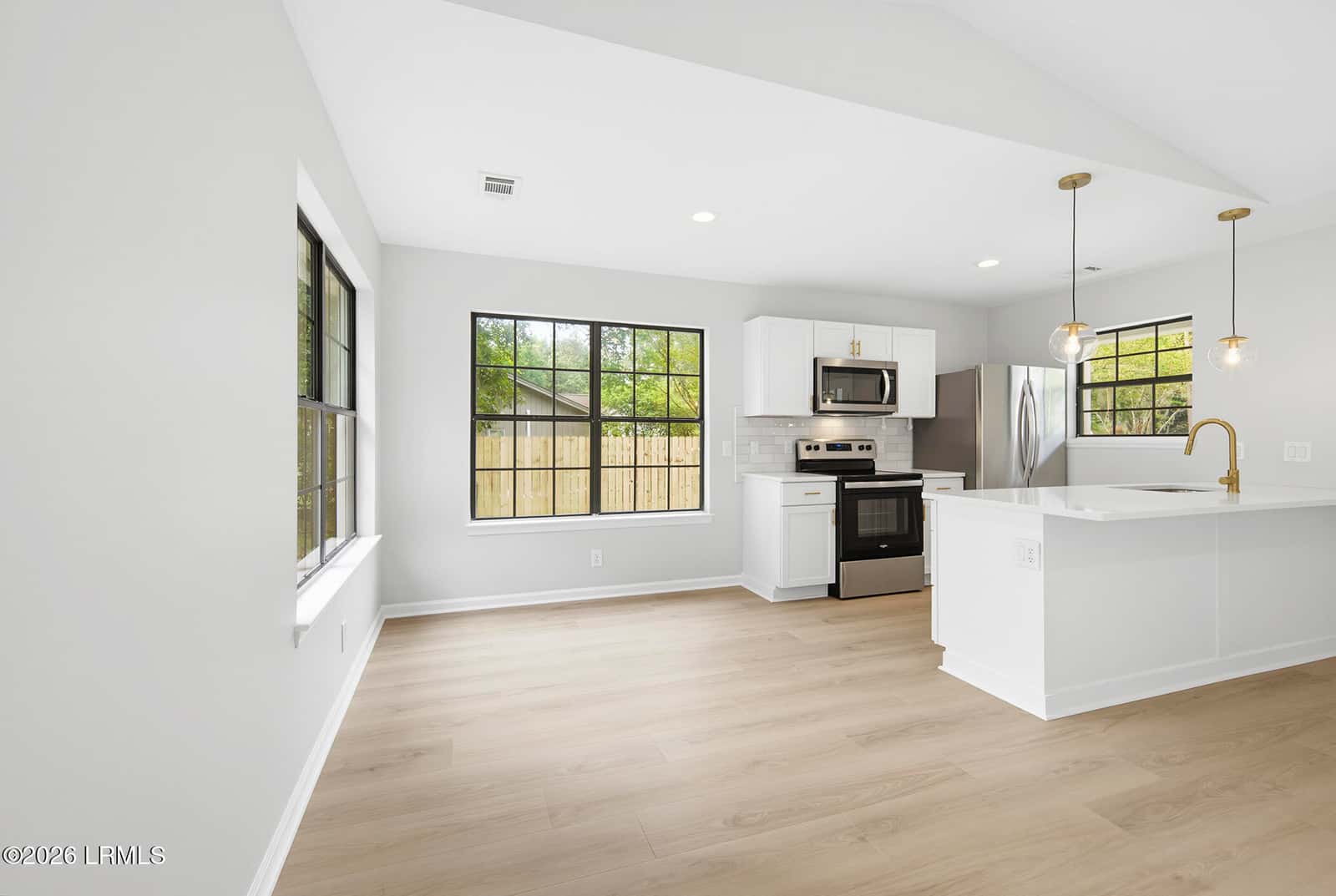 206 Middle Road, Beaufort, SC 29907 — photo 15 of 34