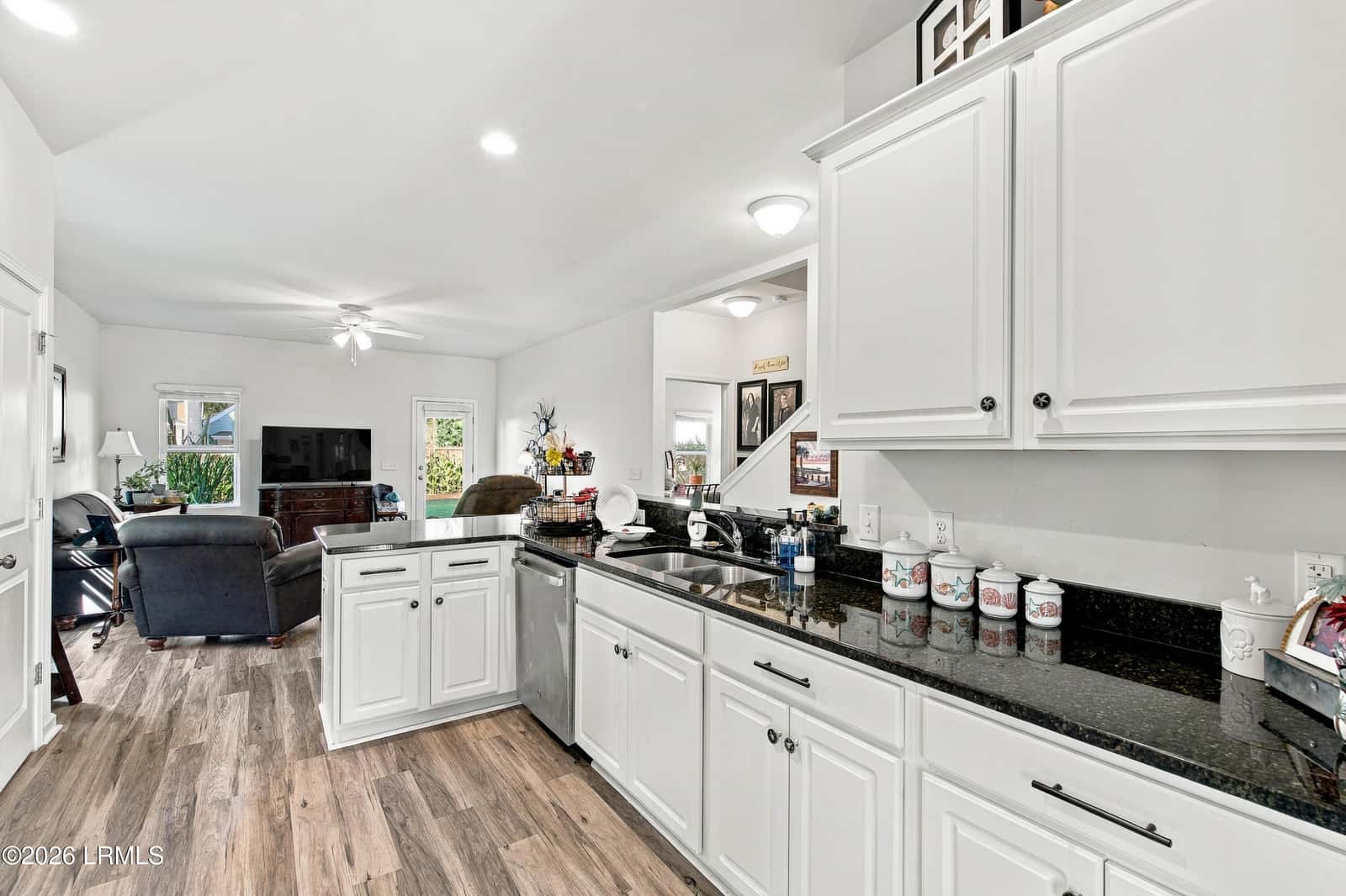 29 Chestnut Street, Beaufort, SC 29906 — photo 12 of 45