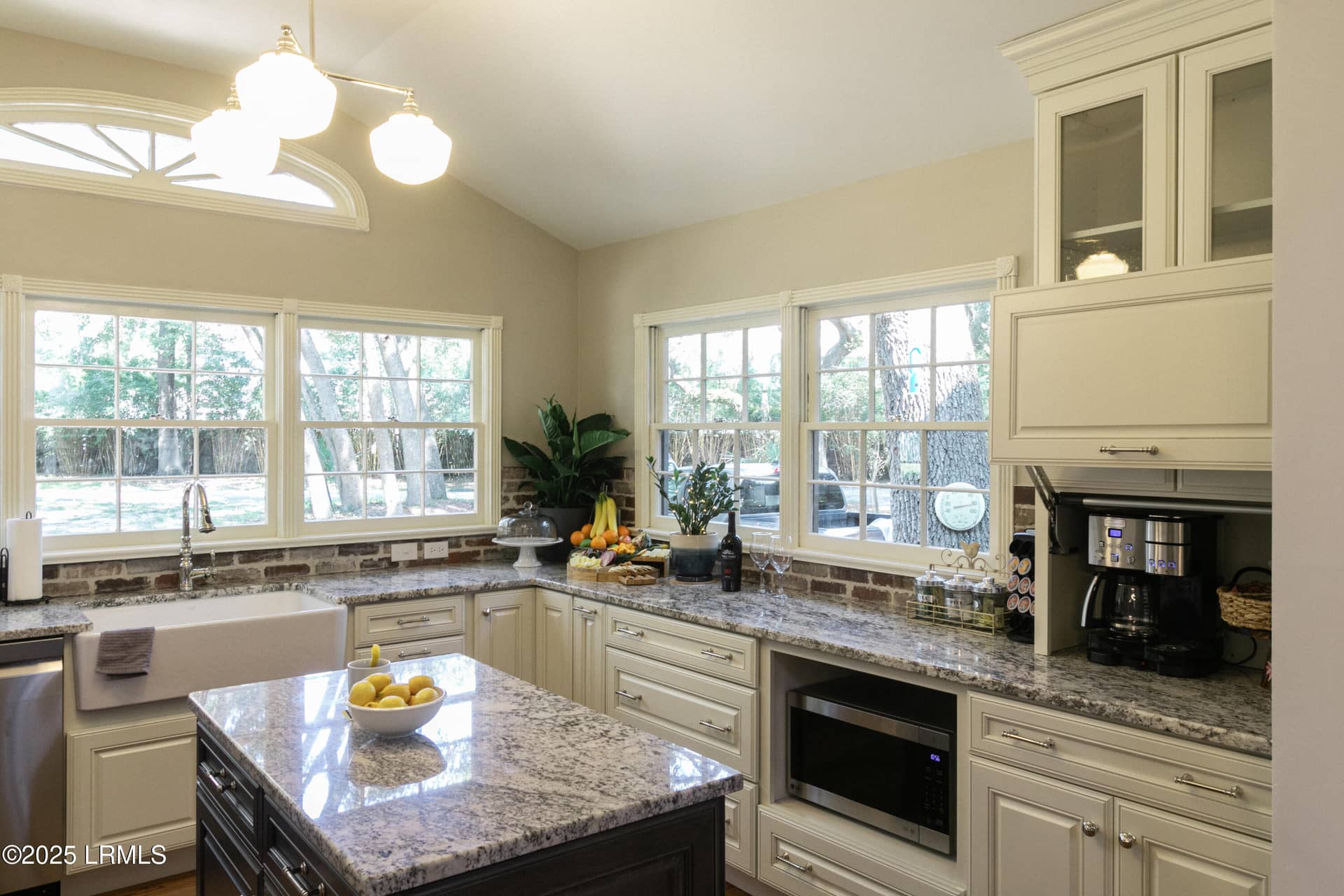 170 Dillon Road, Hilton Head Island, SC 29926 — photo 11 of 69
