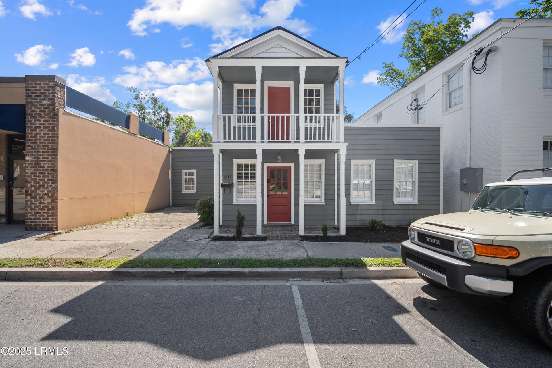 609 Carteret Street, Beaufort, SC 29902 — photo 3 of 26