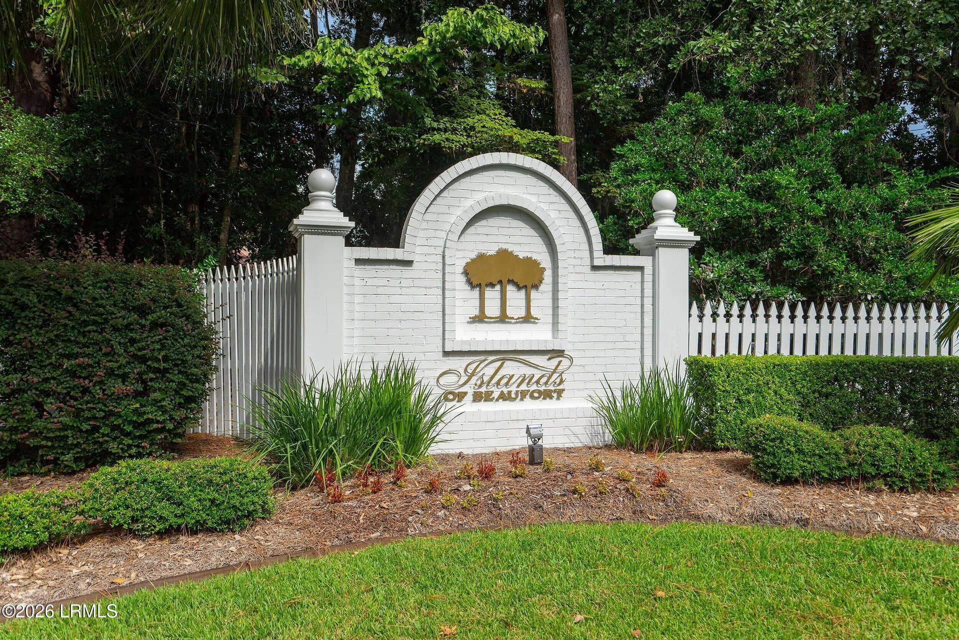 413 Battery Chase, Beaufort, SC 29902 — photo 2 of 21