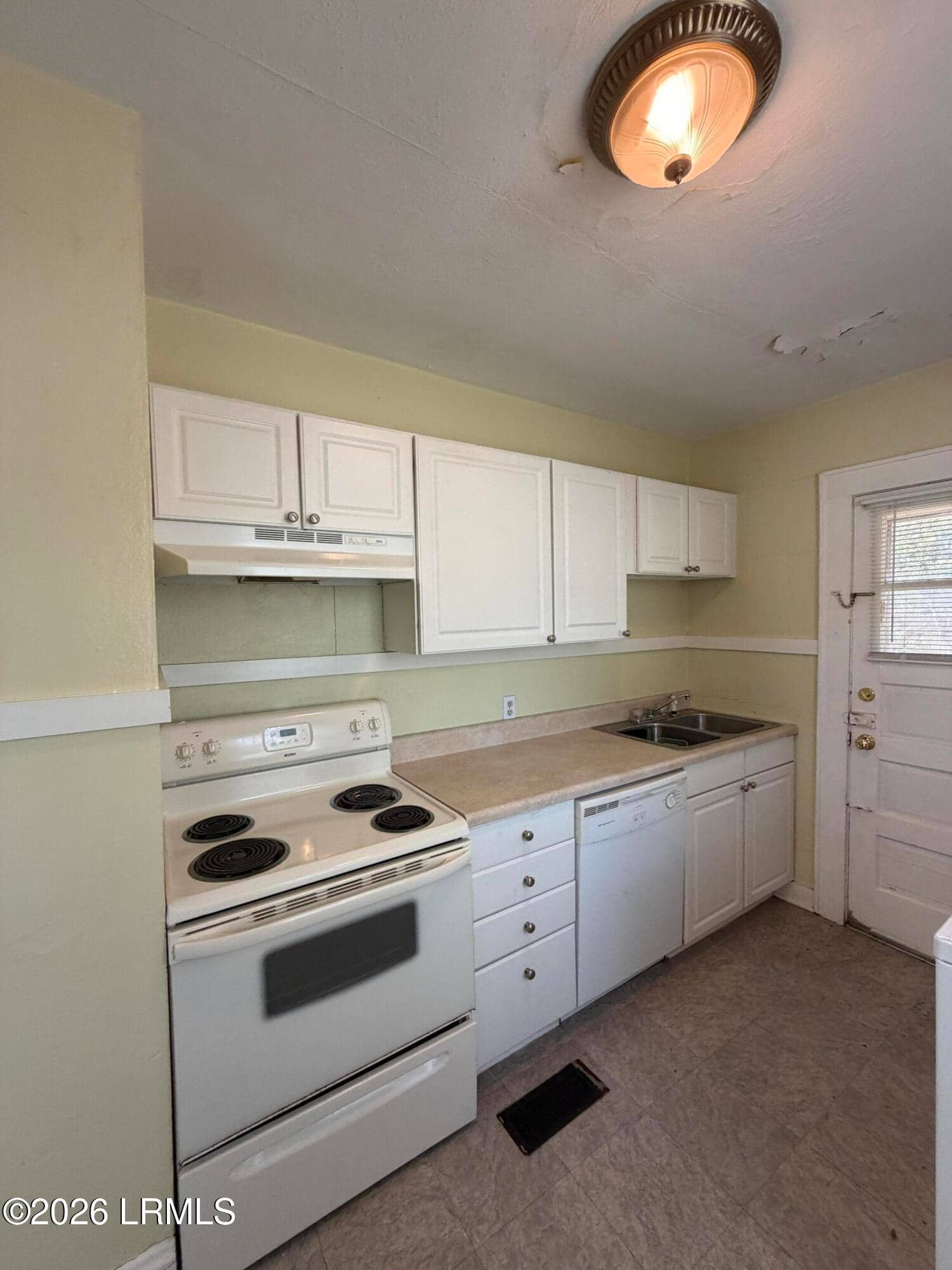 2705 North Street, Beaufort, SC 29902 — photo 10 of 24