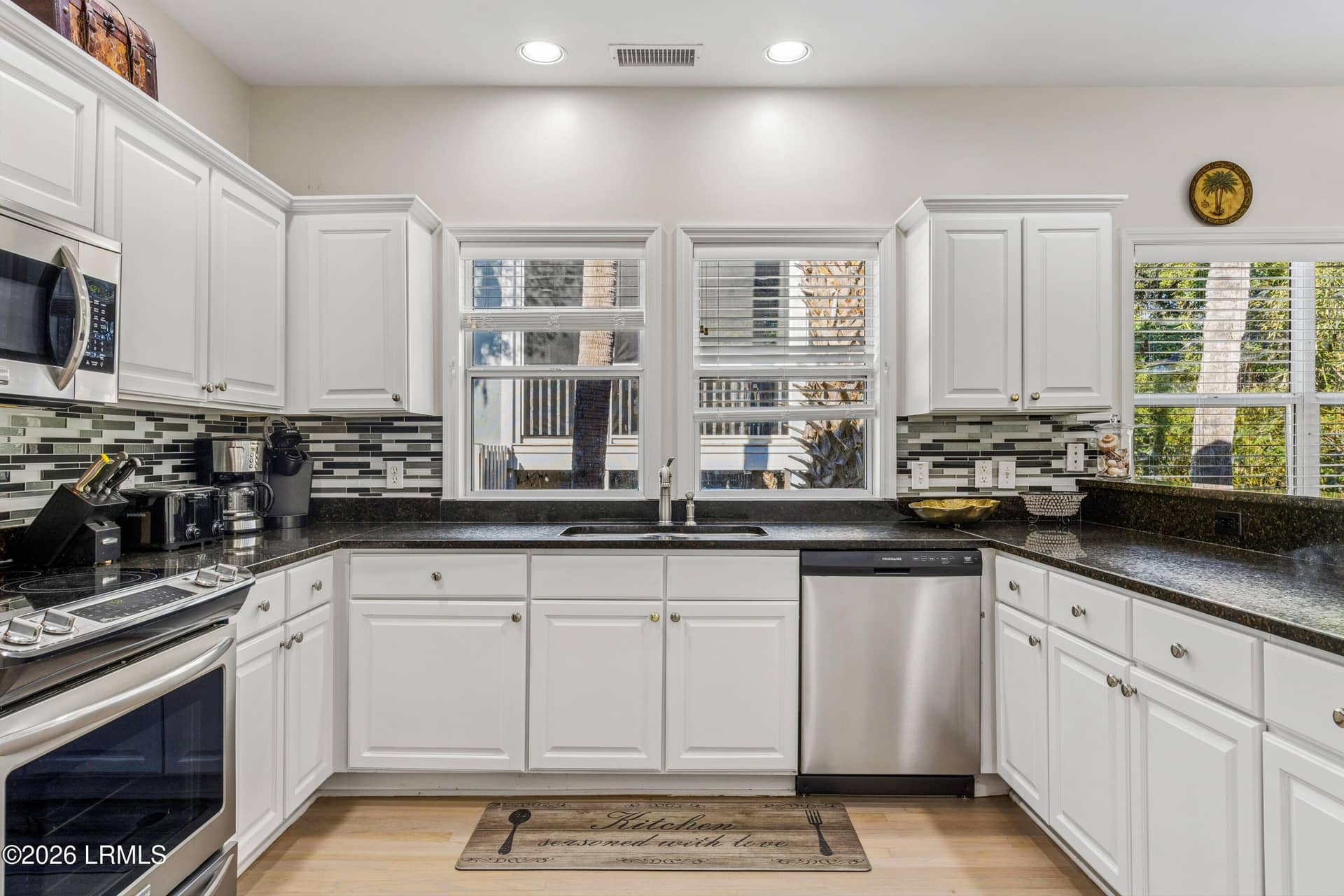 30 N Forest Beach Drive, Hilton Head Island, SC 29928 — photo 13 of 49