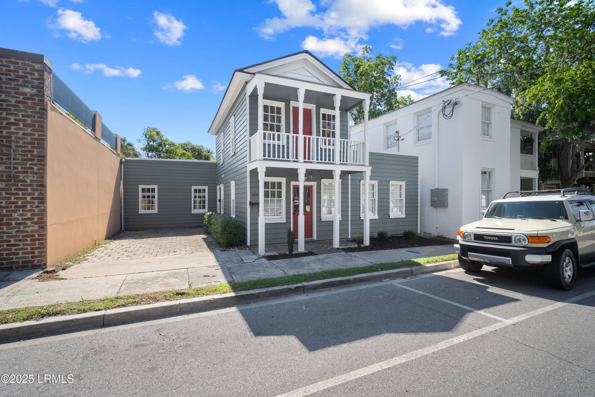 609 Carteret Street, Beaufort, SC 29902 — photo 2 of 26