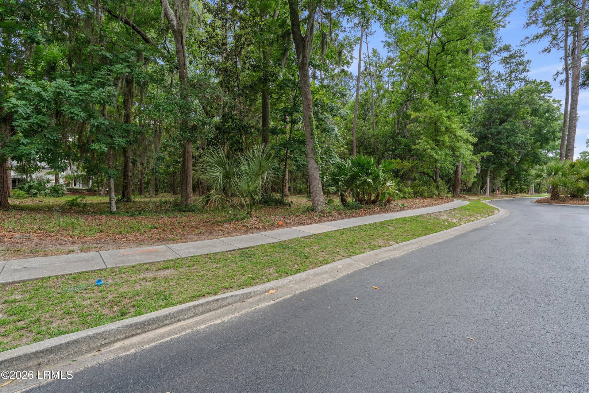 252 De La Gaye Point, Beaufort, SC 29902 — photo 3 of 13