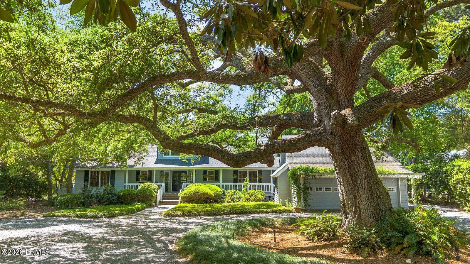 111 Fort Walker Drive, Hilton Head Island, SC 29928 — photo 4 of 51