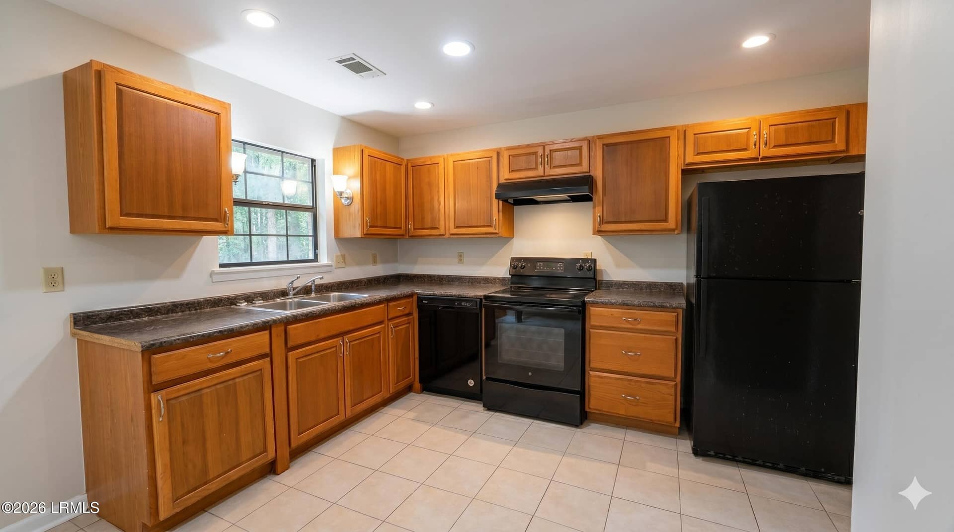 6 Oakwood Drive, Beaufort, SC 29907 — photo 10 of 30