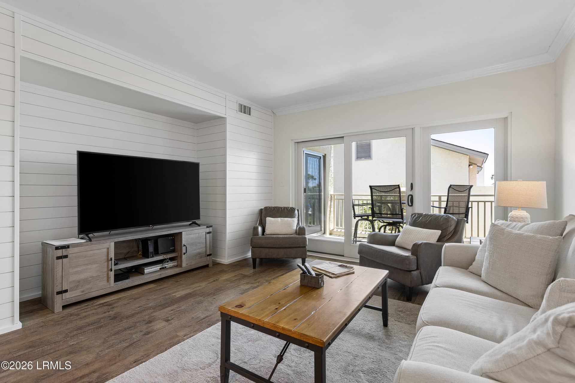 21 S Forest Beach Drive 231, Hilton Head Island, SC 29928 — photo 11 of 39