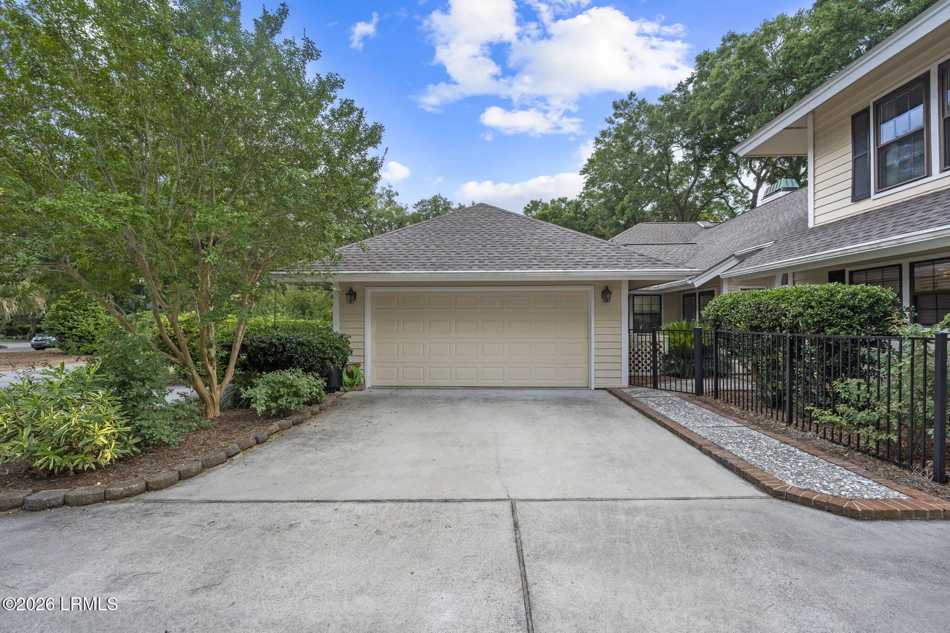 646 S Reeve Road 23, St. Helena Island, SC 29920 — photo 2 of 46