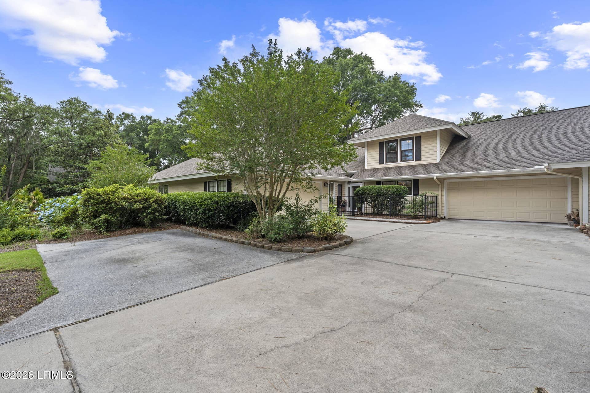 646 S Reeve Road 23, St. Helena Island, SC 29920 — photo 3 of 46