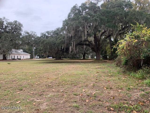 1237 Ribaut Road, Beaufort, SC 29902 — photo 2 of 6