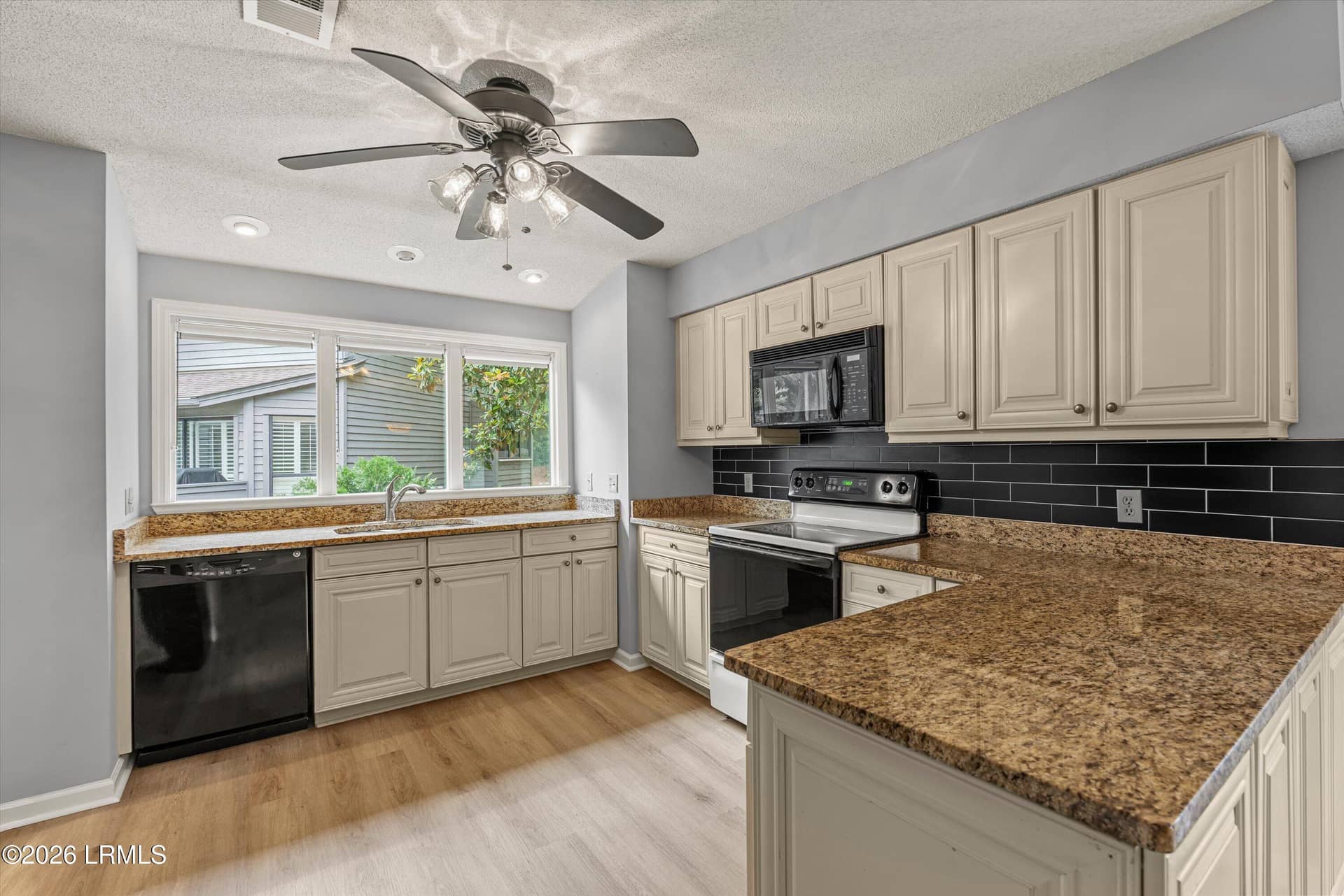 17 Lake Forest Drive 3347, Hilton Head Island, SC 29928 — photo 12 of 53