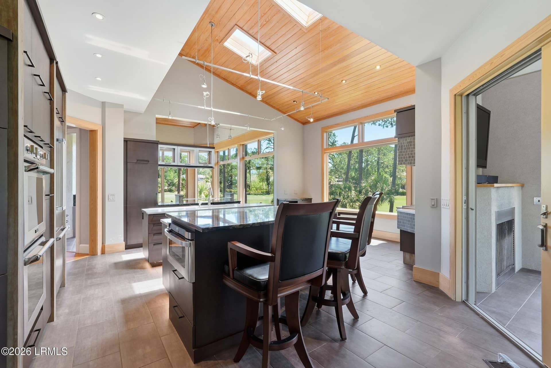 14 Mckays Point Road, Hilton Head Island, SC 29928 — photo 12 of 63