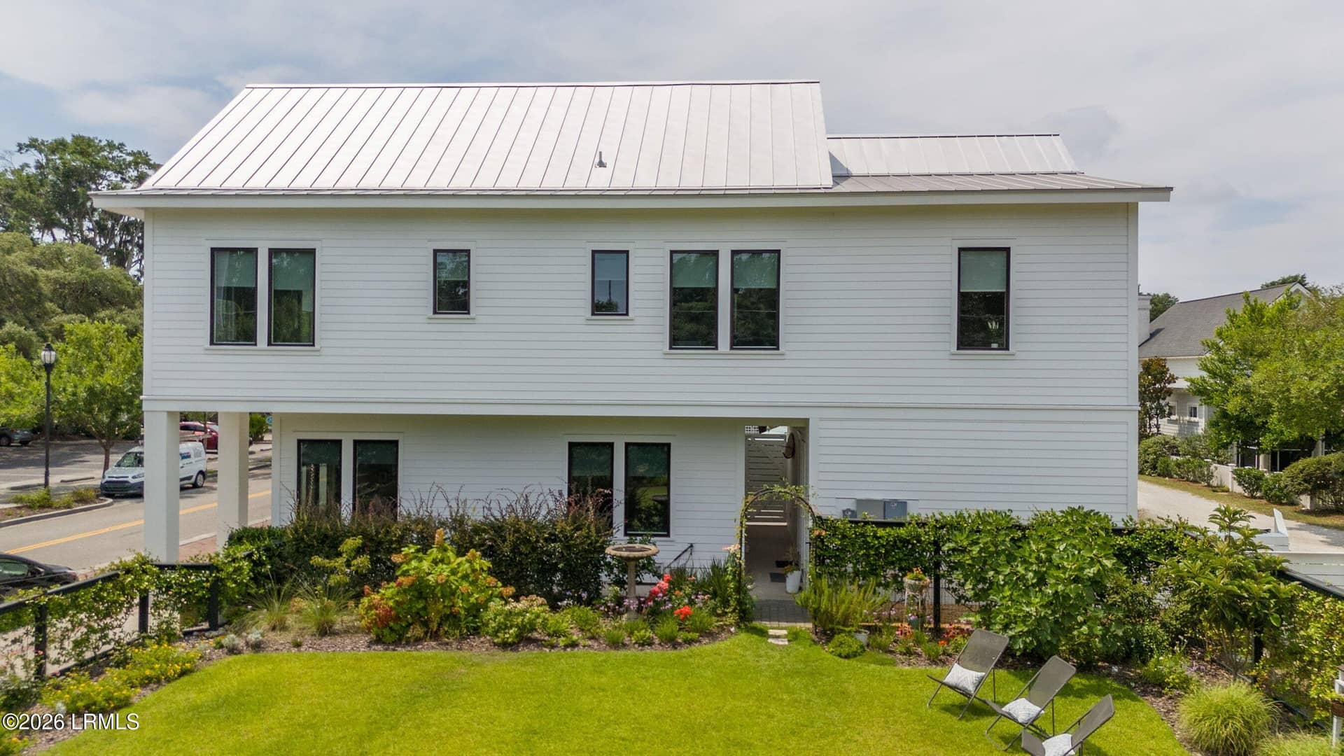 706 Bladen Street, Beaufort, SC 29902 — photo 5 of 71