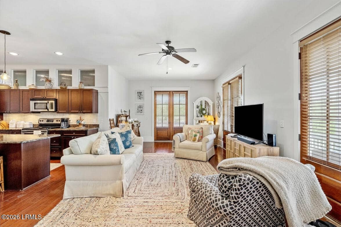 2 Abbey Row 2b, Beaufort, SC 29906 — photo 5 of 81