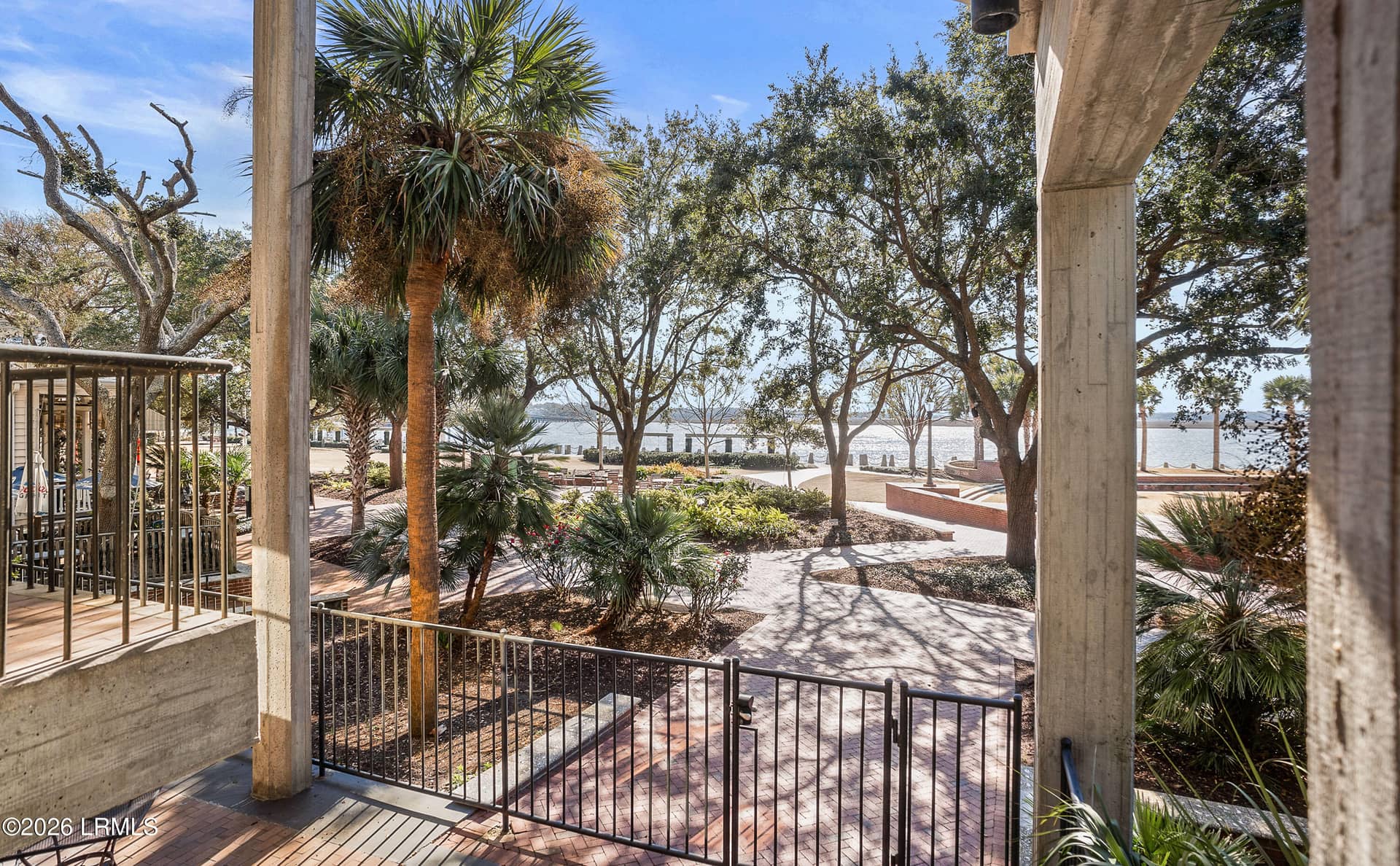 916 Bay Street, Beaufort, SC 29902 — photo 7 of 38