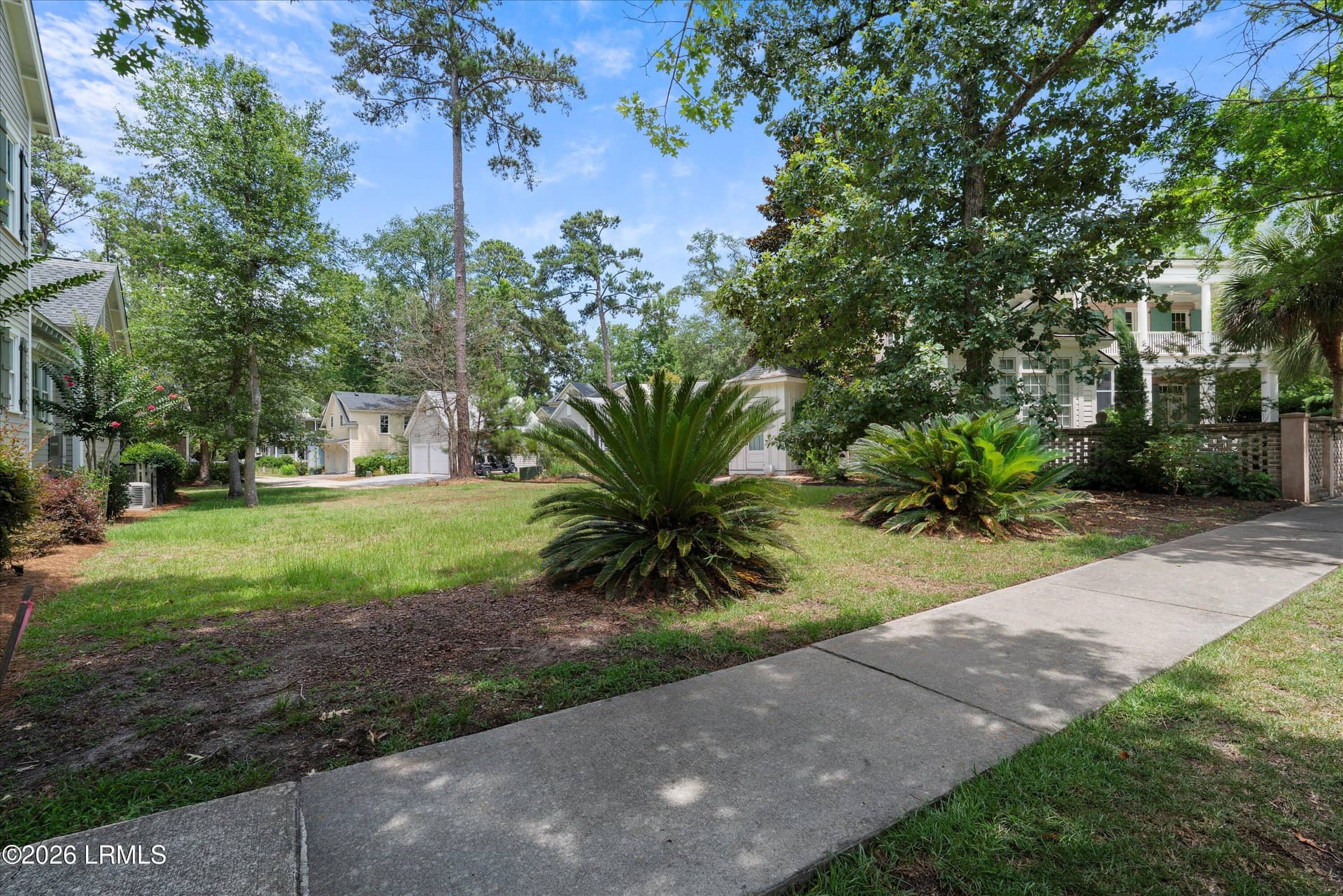 5 Bishop Road, Beaufort, SC 29906 — photo 4 of 29