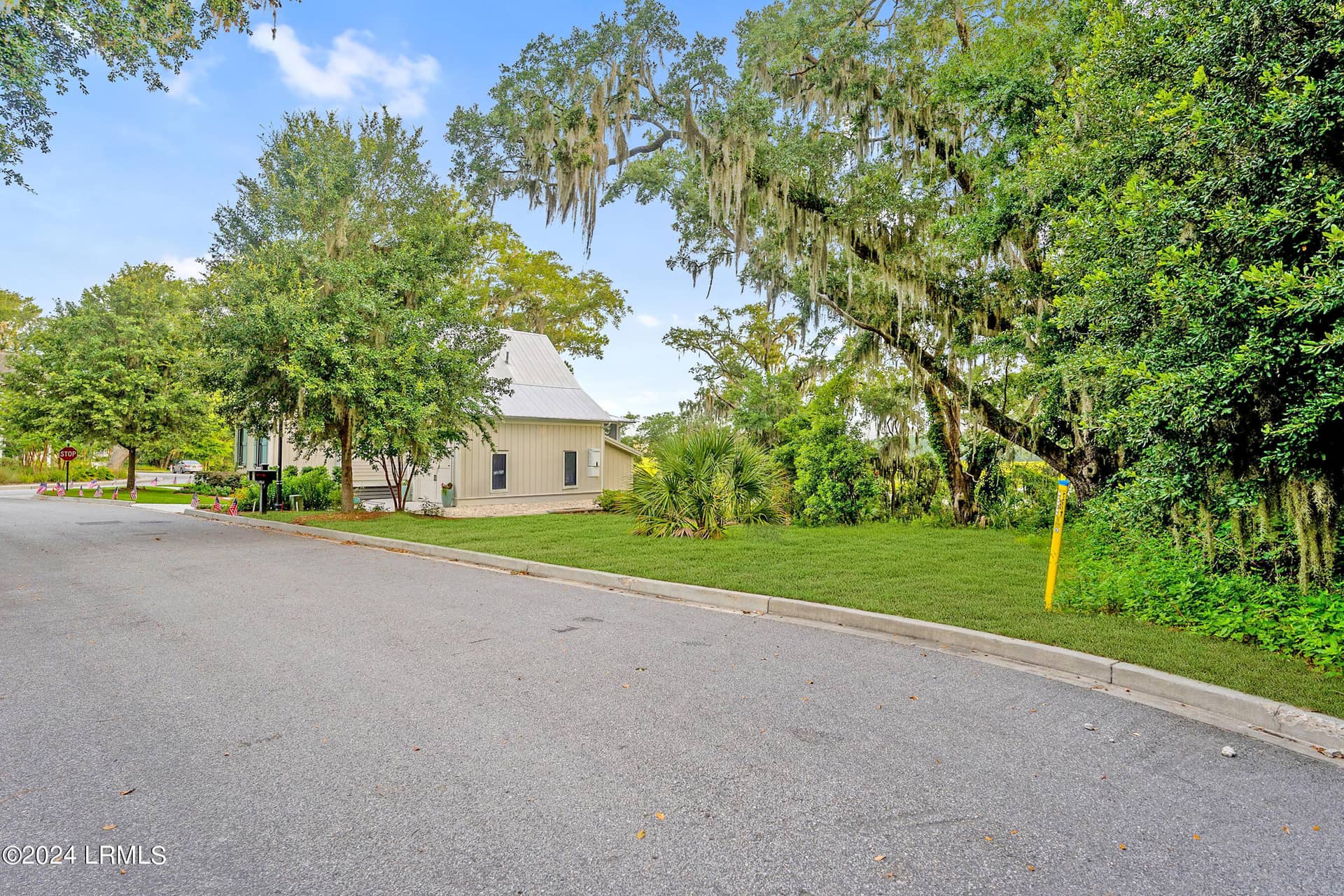 2 Creeks End Lane, Beaufort, SC 29902 — photo 12 of 34