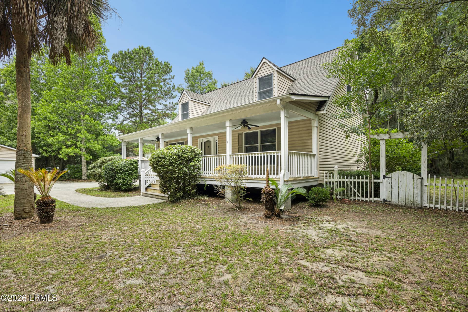 815 Sams Point Road, Beaufort, SC 29907 — photo 3 of 34