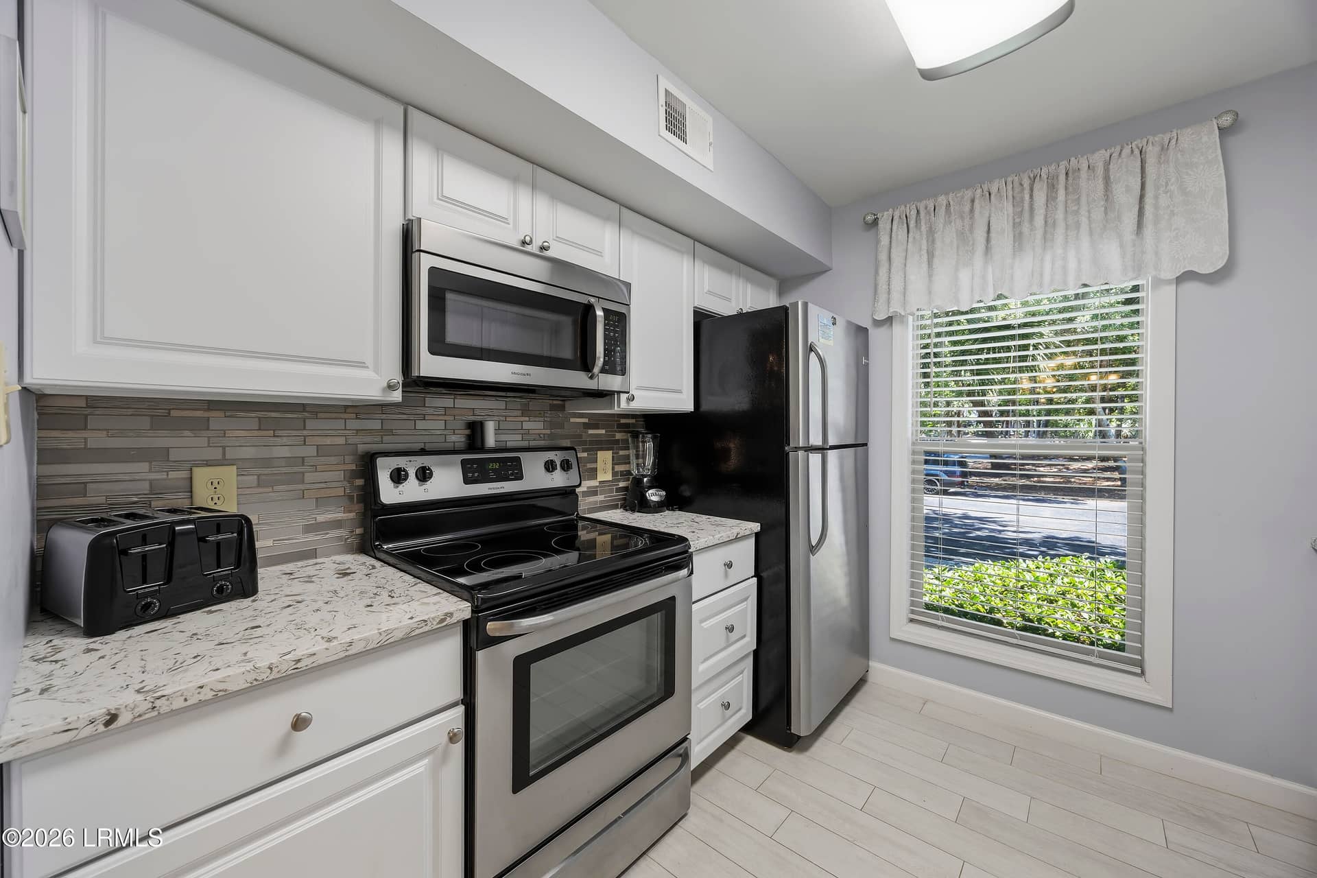 12 Valencia Road 2, Hilton Head Island, SC 29928 — photo 14 of 41