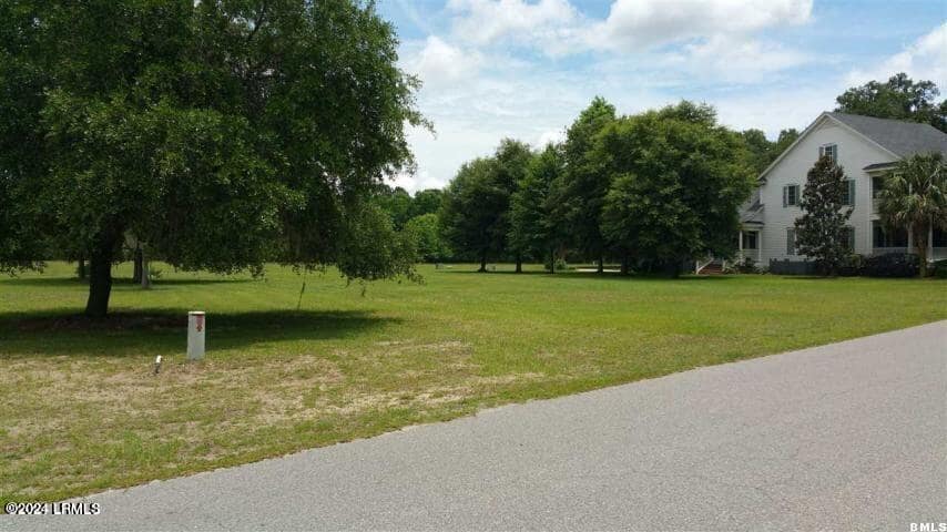 140 Coosaw Club Drive, Beaufort, SC 29907 — photo 1 of 6