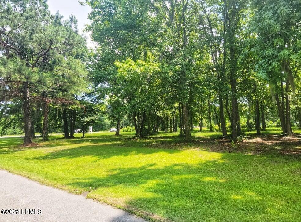 368 Parris Island Gateway, Beaufort, SC 29906 — photo 1 of 2
