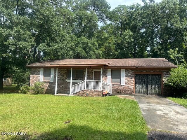 8 Taylor Street, Beaufort, SC 29906 — photo 1 of 19