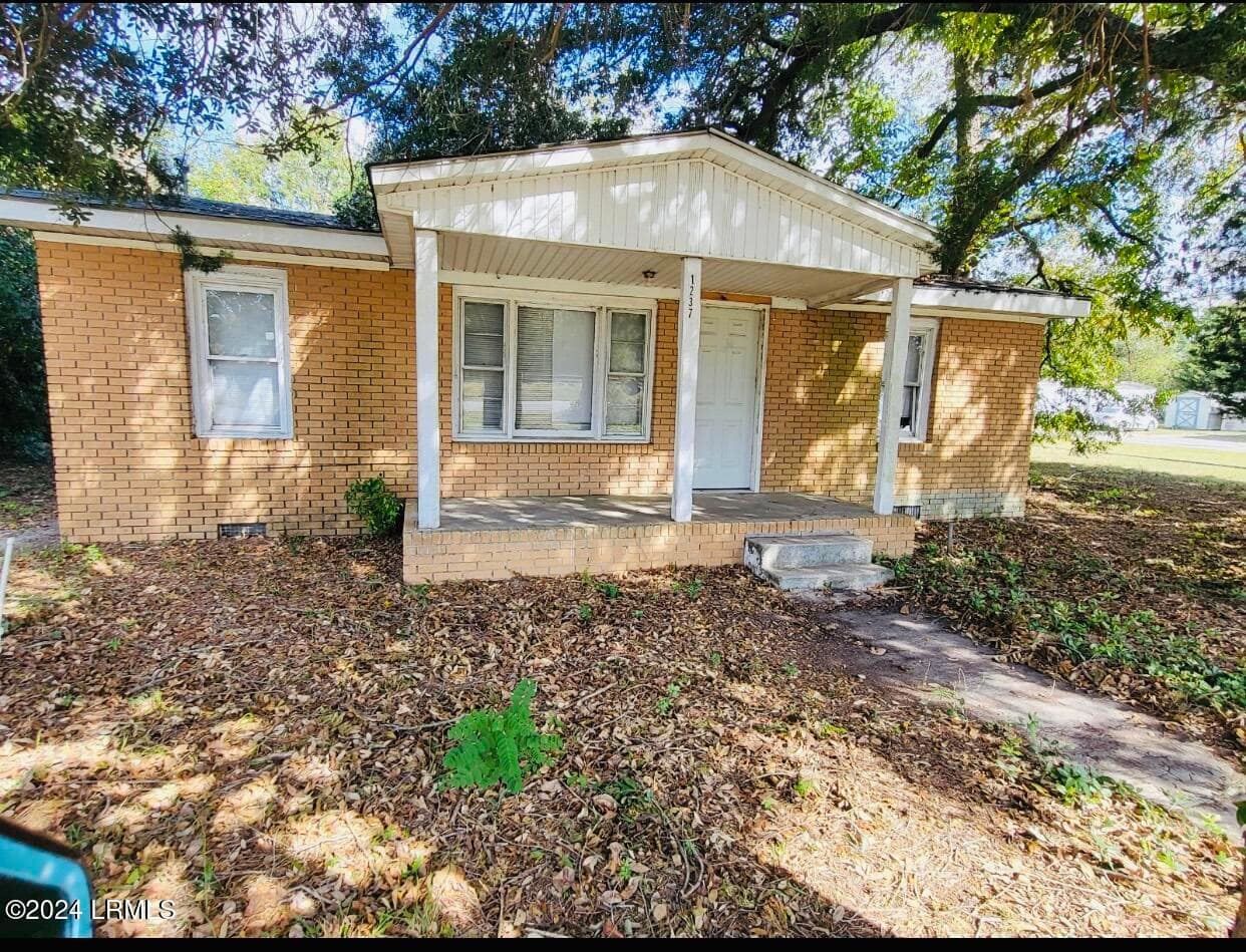 1237 Railroad Avenue, Allendale, SC 29810 — photo 1 of 4