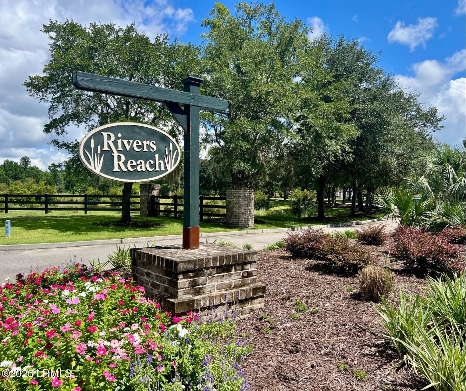 413 Somerset Drive, Yemassee, SC 29945 — photo 1 of 17