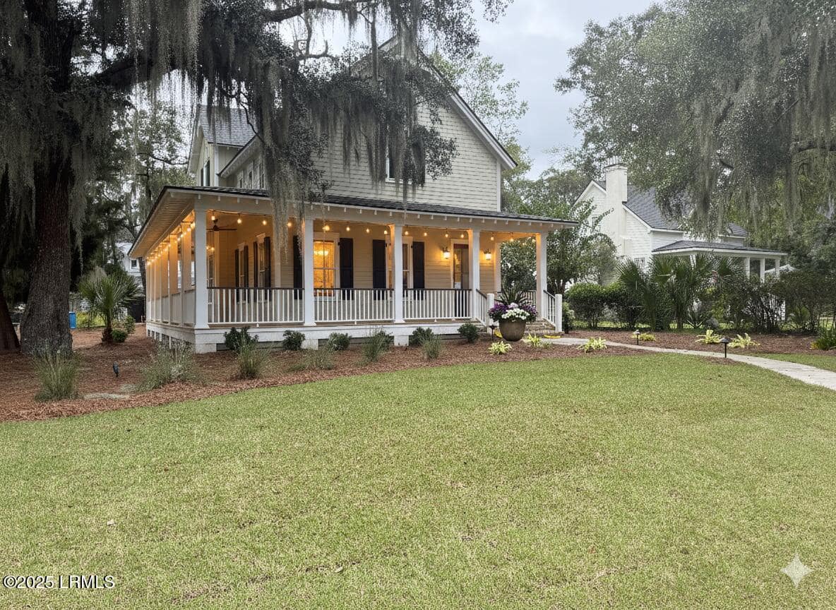9 Hendersons Way, Beaufort, SC 29907 — photo 1 of 17