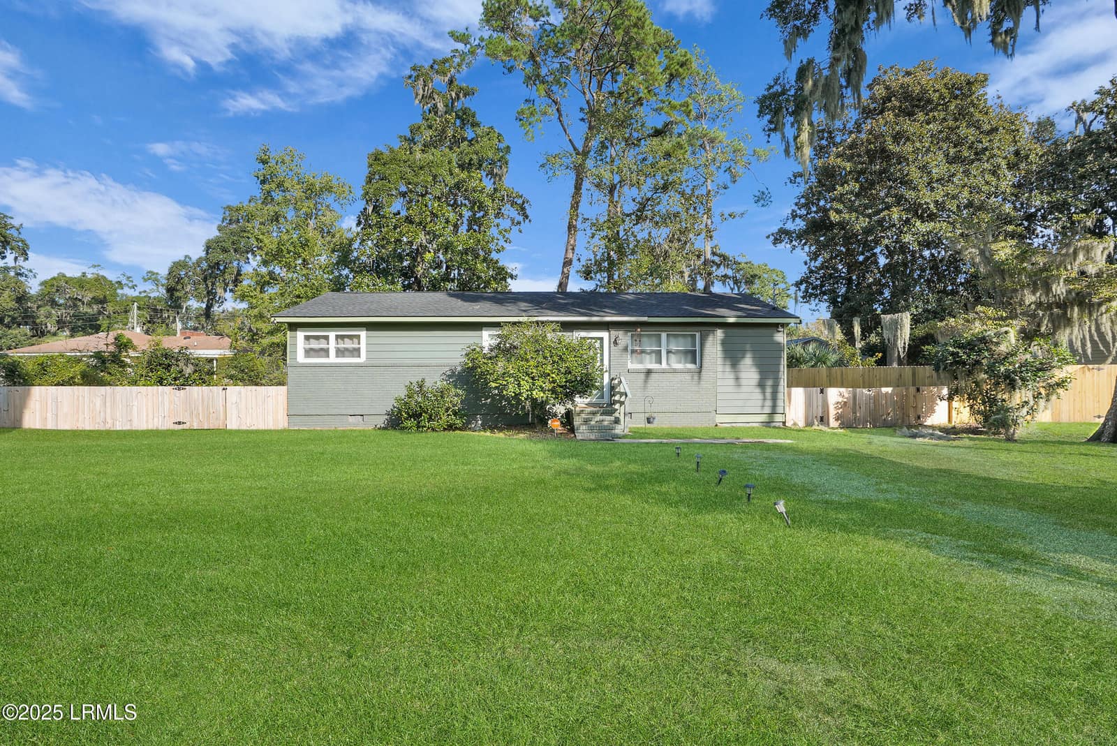 1109 Old Trail Road, Beaufort, SC 29902 — photo 1 of 24