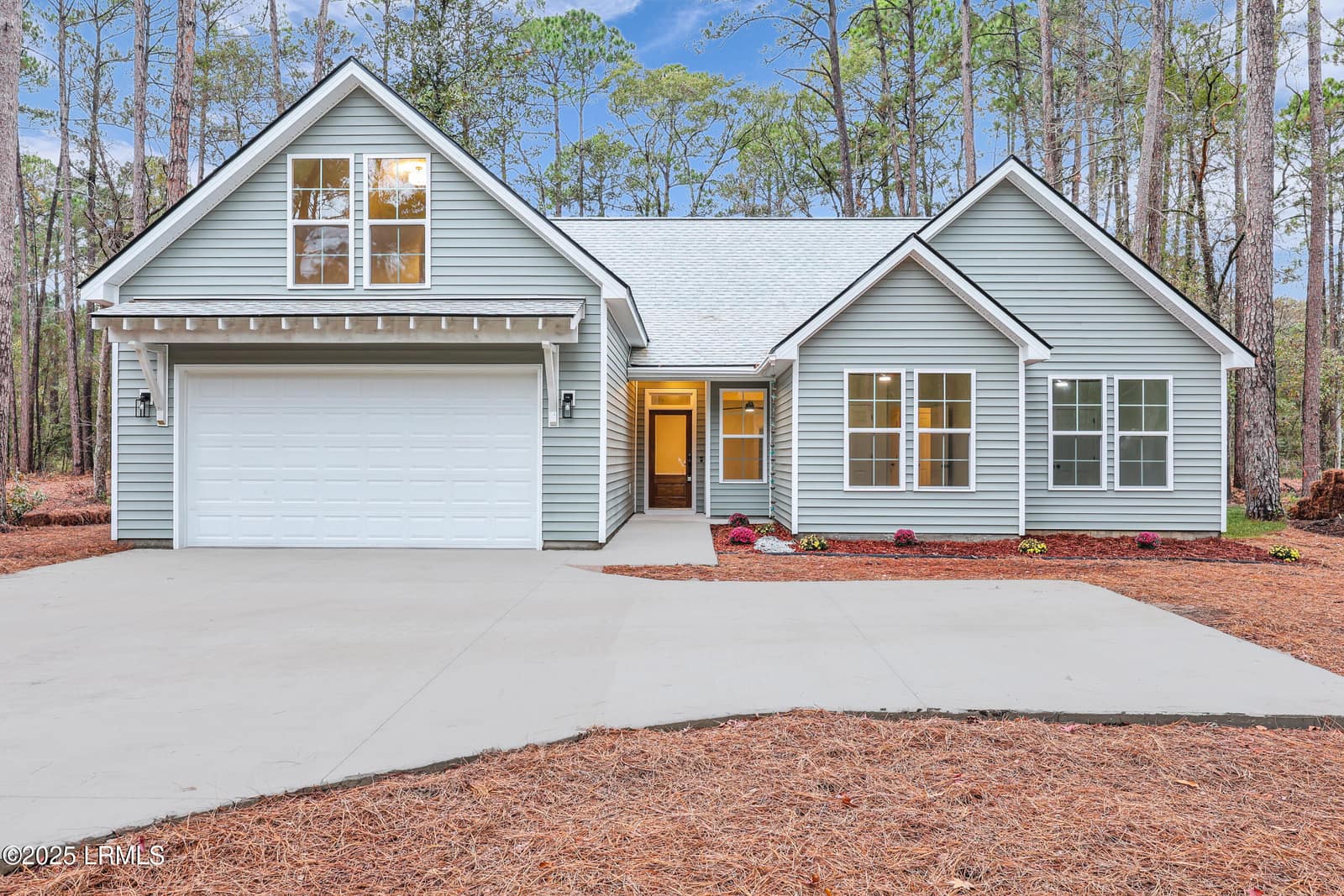 579 Sams Point Road, Beaufort, SC 29907 — photo 1 of 44