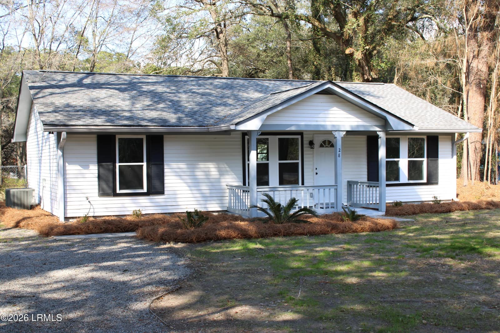 28 Springfield Road, Beaufort, SC 29907 — photo 1 of 19