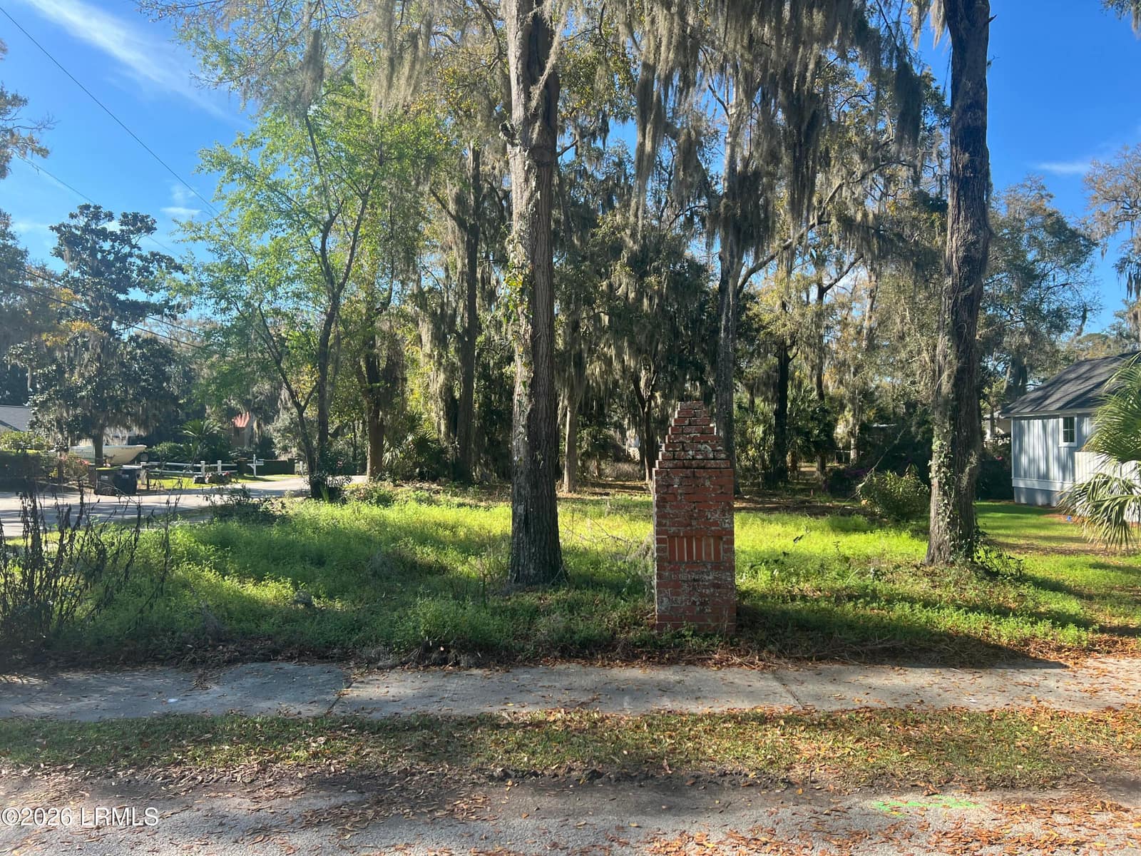 4 Albert Street, Beaufort, SC 29902 — photo 1 of 7