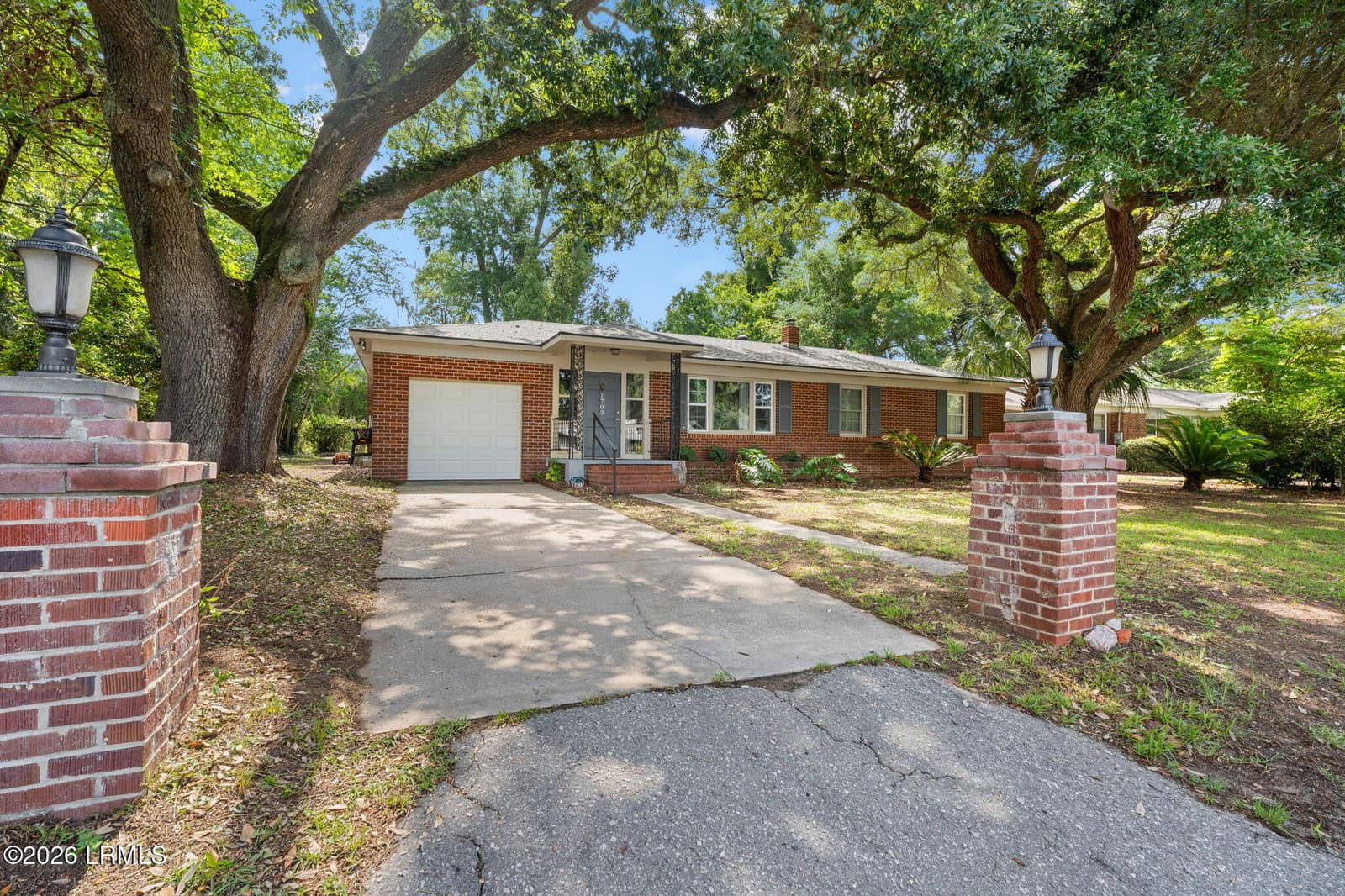 1703 Palmetto Drive, Beaufort, SC 29902 — photo 1 of 30