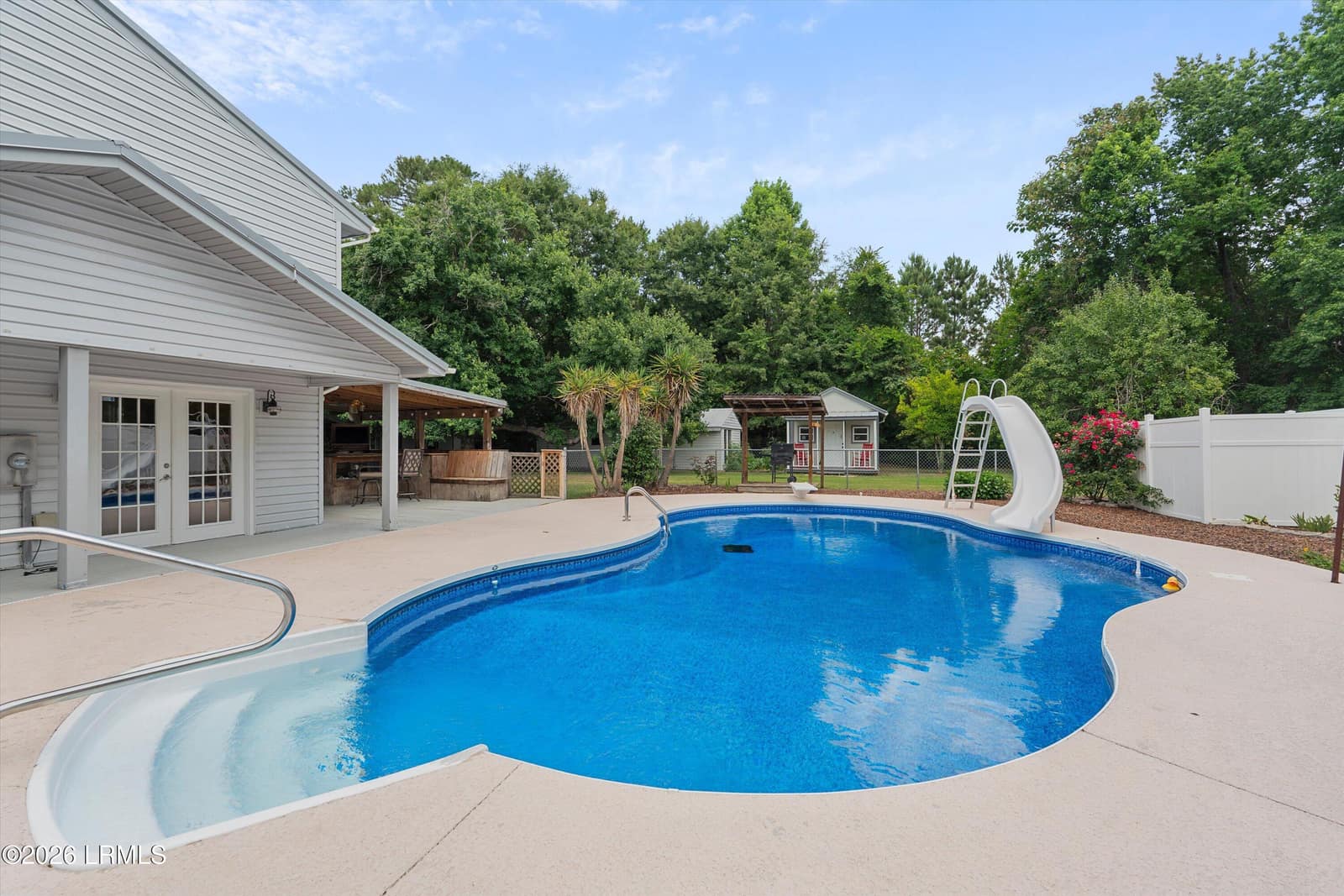 4339 Pinewood Circle, Beaufort, SC 29906 — photo 1 of 28