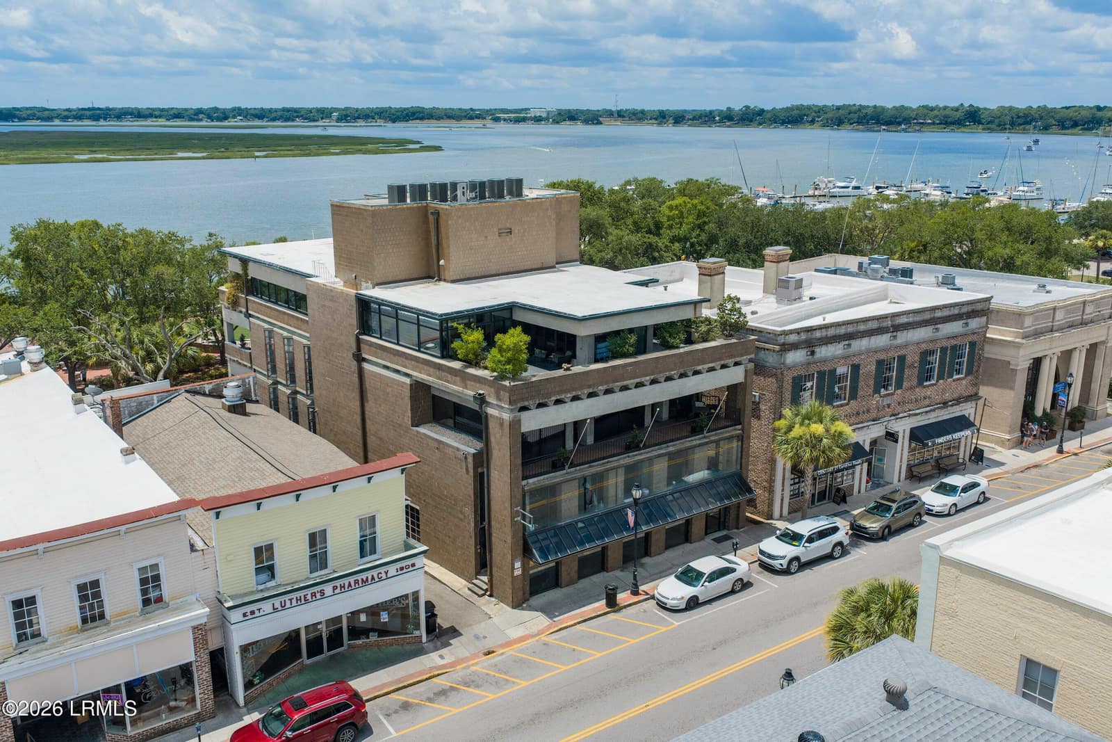 916 Bay Street, Beaufort, SC 29902 — photo 1 of 45