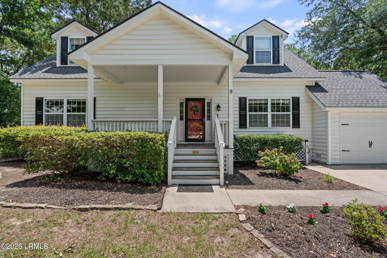 9 Lucerne Avenue, Beaufort, SC 29907 — photo 1 of 27