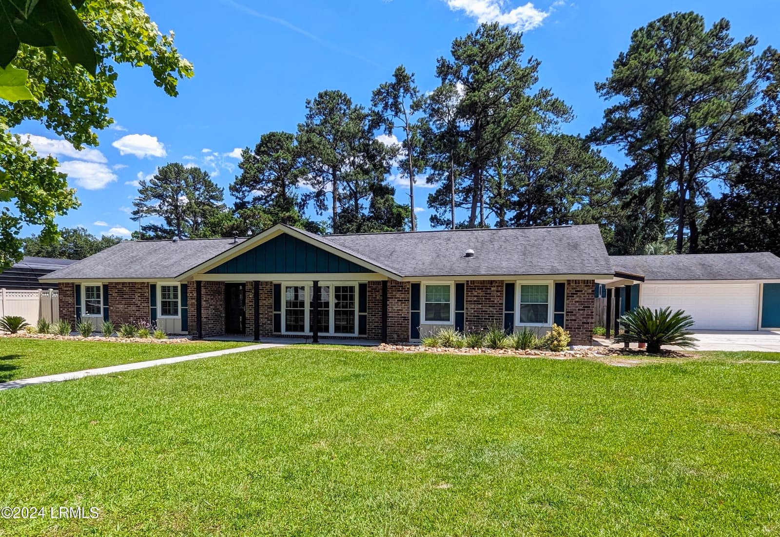 2233 Salem Road, Beaufort, SC 29902 — photo 1 of 26
