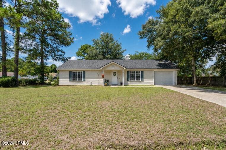 77 Pelican Circle, Beaufort, SC 29906 — photo 1 of 30