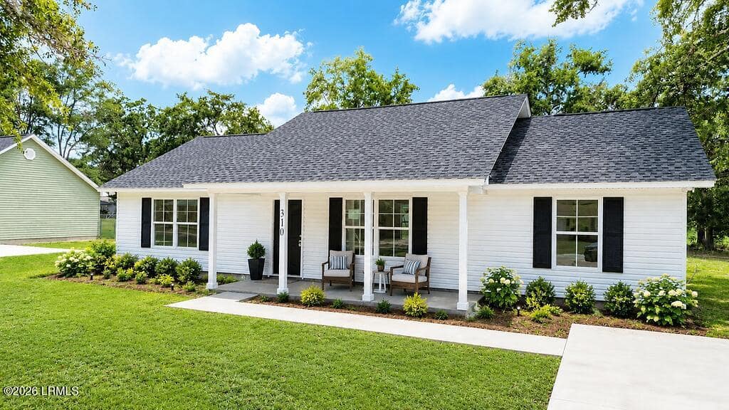 310 Kathy Avenue, Hampton, SC 29924 — photo 1 of 40