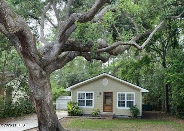 418 Meritta Avenue, Beaufort, SC 29902 — photo 1 of 29