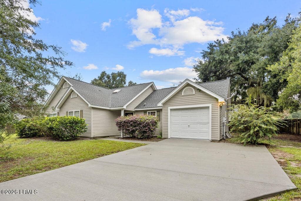 51 Southern Magnolia Drive, Beaufort, SC 29907 — photo 1 of 30