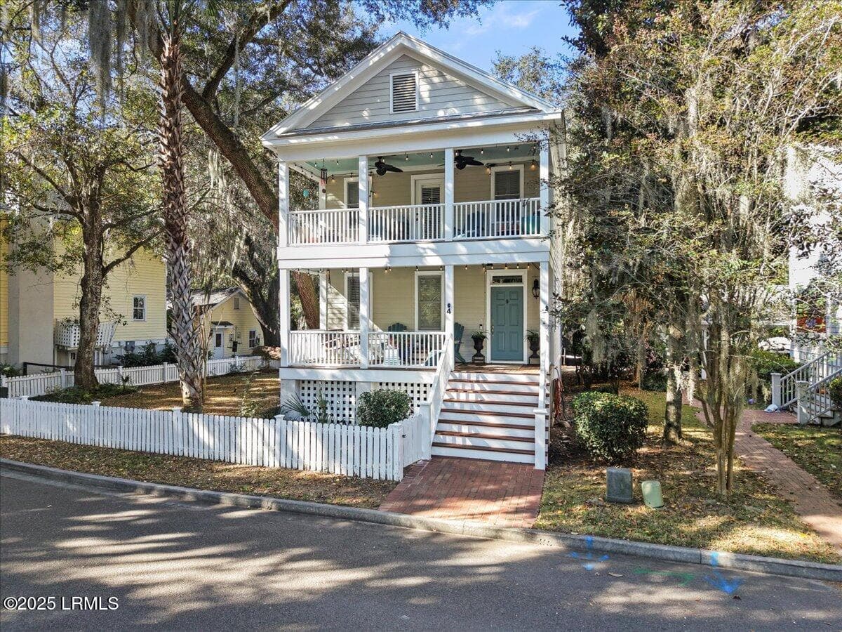 4 Battery Point Lane, Beaufort, SC 29902 — photo 1 of 45