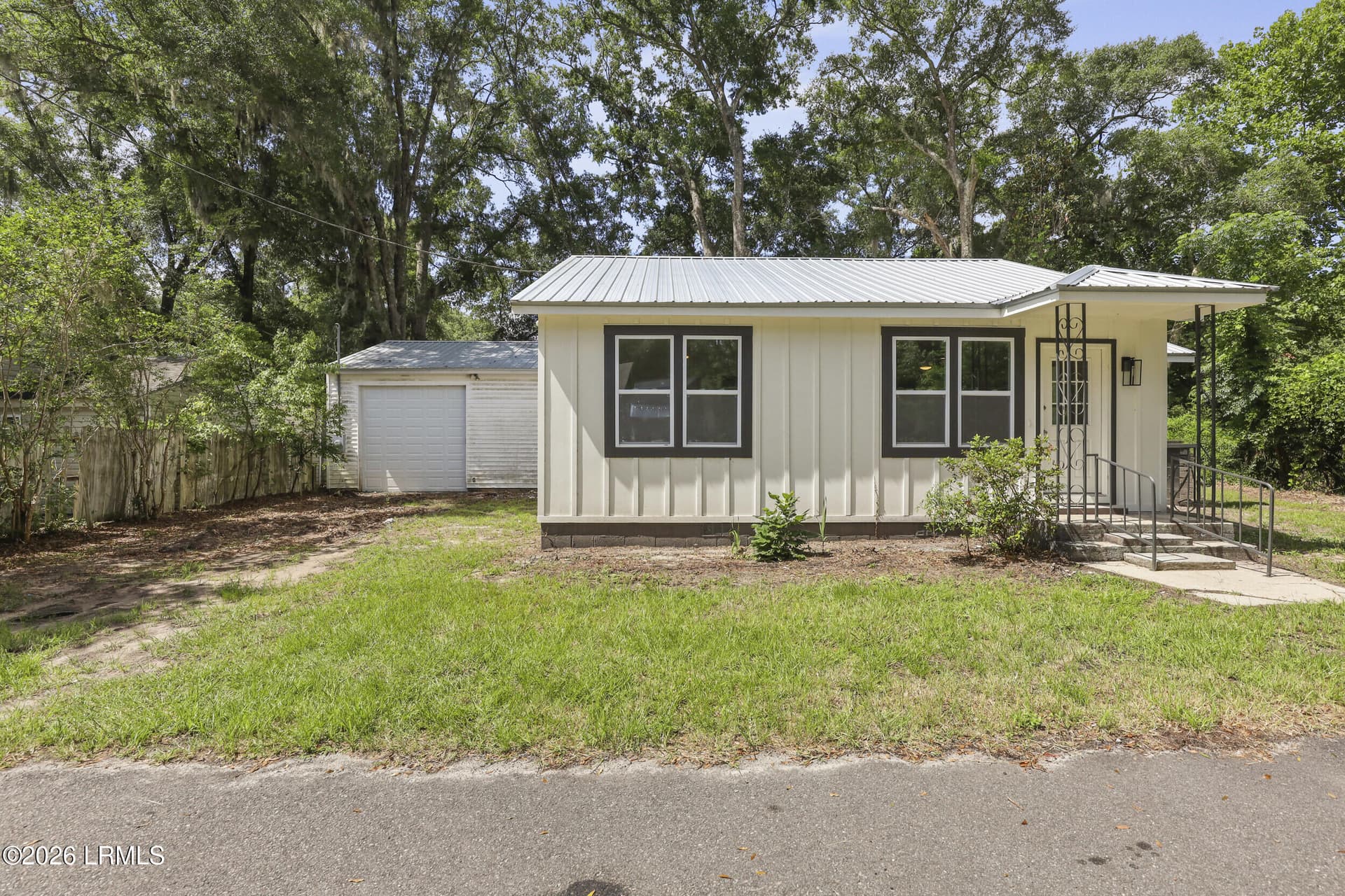 105 Jaudon Road, Ridgeland, SC 29936 — photo 1 of 21